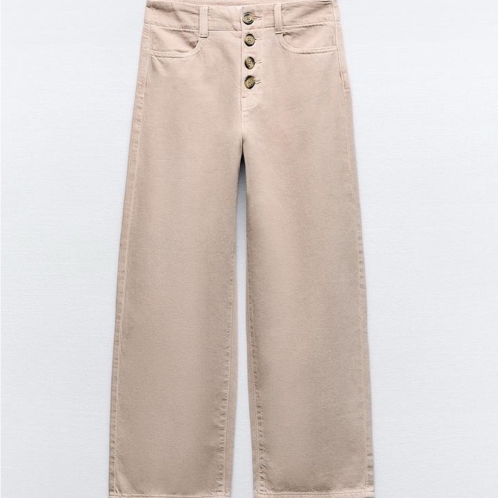 Zara High Waist Exposed Button Culote Jeans size 2
Used